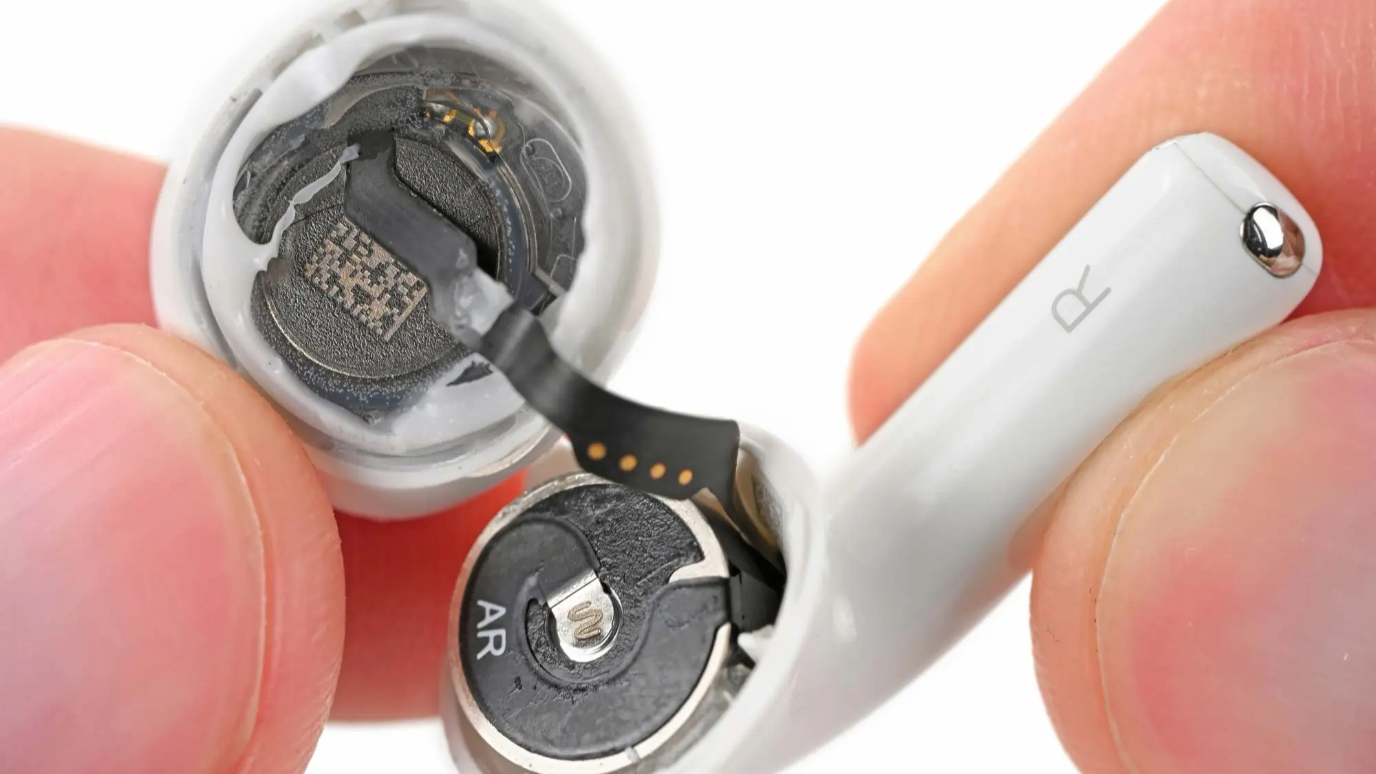 AirPods 5: Végre javíthatóbb, de nem tökéletes