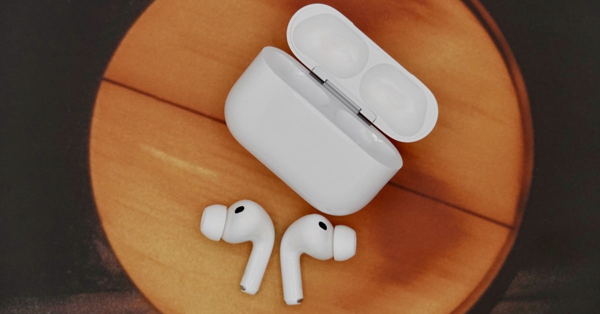 Új AirPods: Kamerákkal és még több újítással érkezik