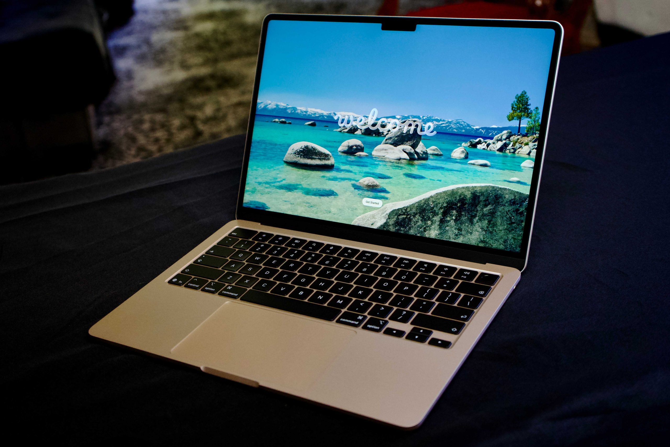 Nagy kedvezmény az M5 MacBook Airre: 1TB tárhellyel most olcsóbban